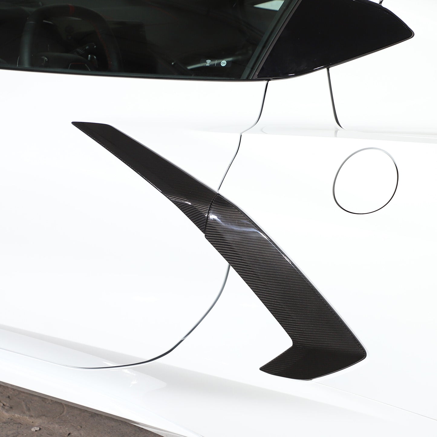 Pair of dry carbon fiber side fender ventilator trim covers for 20-inch for Corvette C8