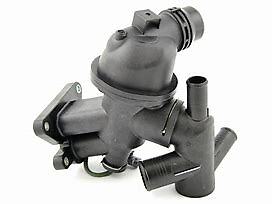 Cooling system housing engine thermostat suitable for Range Rover EVOQUE L538 LR105975- n