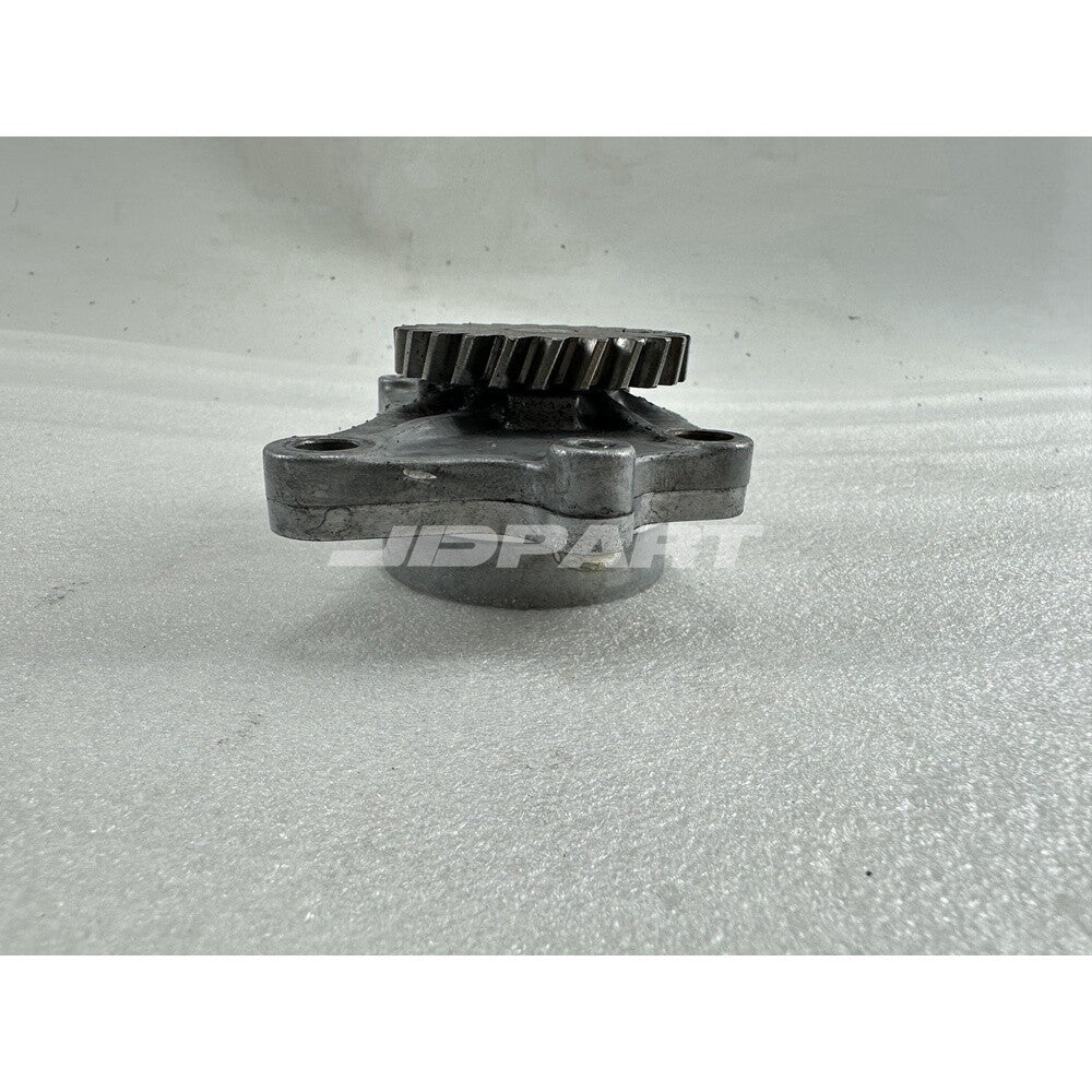 24T S4L S3L oil pumps are suitable for engine spare parts.