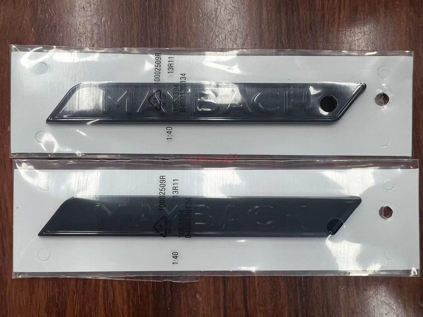 2PC Glossy Black for Maybach Letters Fender Emblem Badge for Maybach