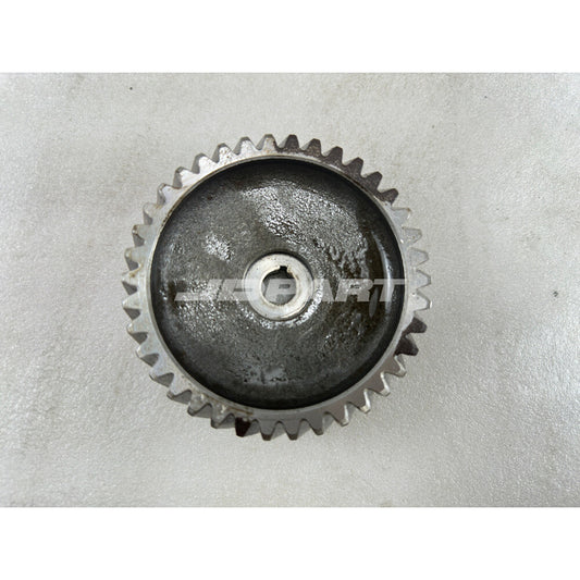S4Q shaft idler gear is suitable for S4Q2 excavator engine parts.