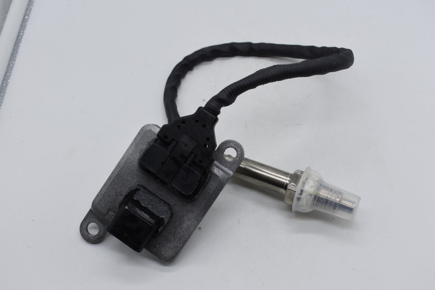 Nox sensor OE A0009050008 5WK96681E is suitable for . n