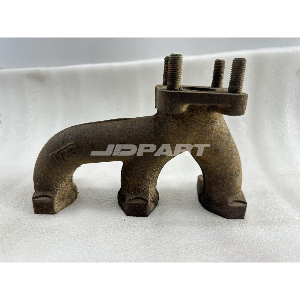 3KC1 exhaust manifold is suitable for Isuzu engine parts.