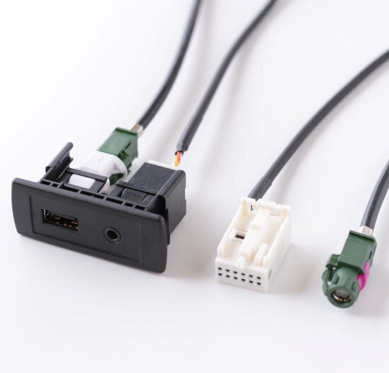 Retrofit Aux USB socket Cable for Mercedes Audio 20 50 APS NTG2 W203 W164 W221