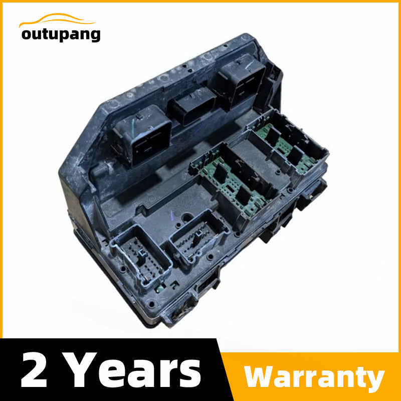 Integrated power module fuse box for Dodge Caravan Journey 08-09 04692302AB