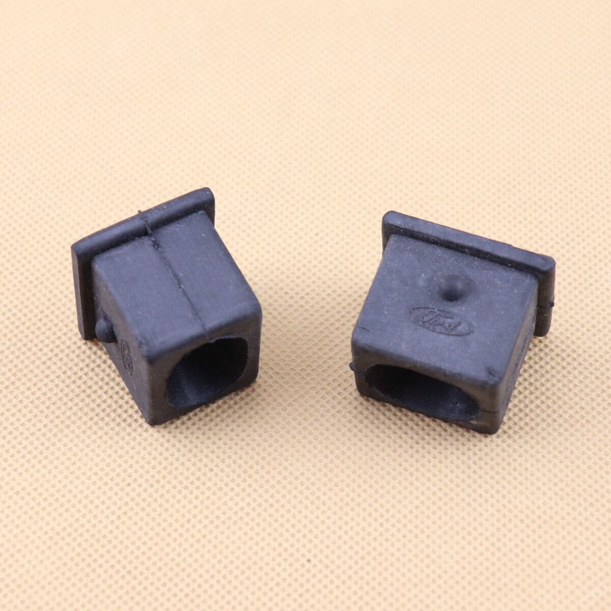 2PCS for LAND ROVER for Range Rover Evoque 2.0L-Radiator Upper Insulator LR007399