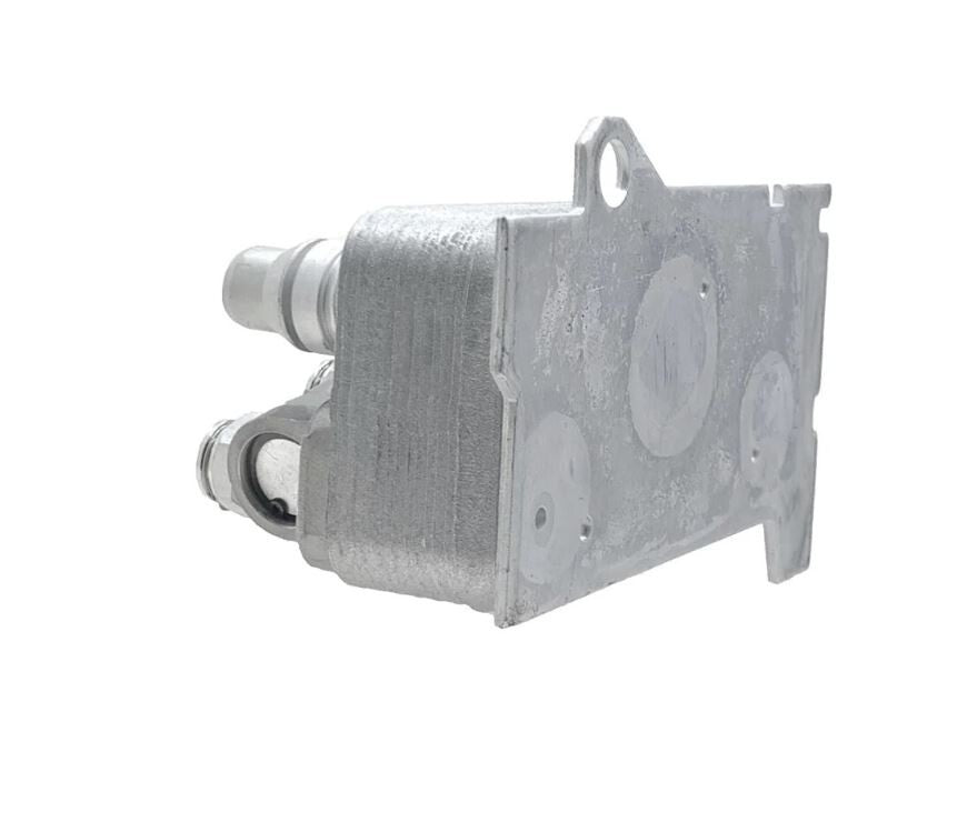 NEW FOR W205 W213 Transmission Oil Cooler A0995001900 n