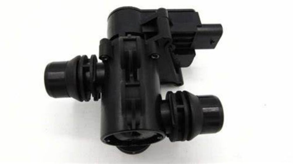 Coolant regulating valve suitable for Mercedes-Benz C W206 E200 E300 E450 A0005061500 Q