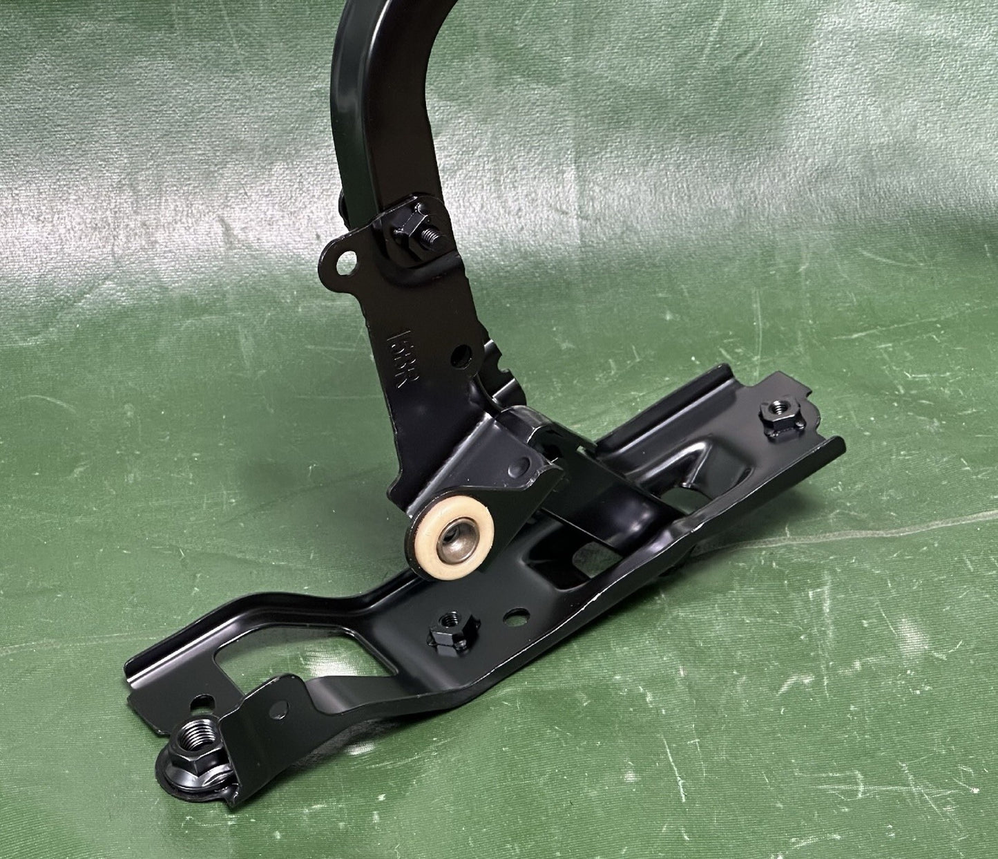 for Toyota for Camry 2018-2024 Trunk Lid Hinge Assembly 64520-06100 Q