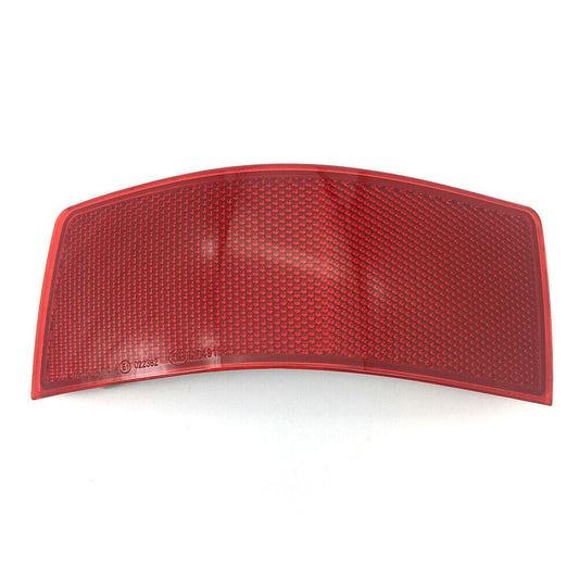 The right rear bumper reflector is suitable for GLK250, GLK300, and GLK350 models from 2010 to 2014. n