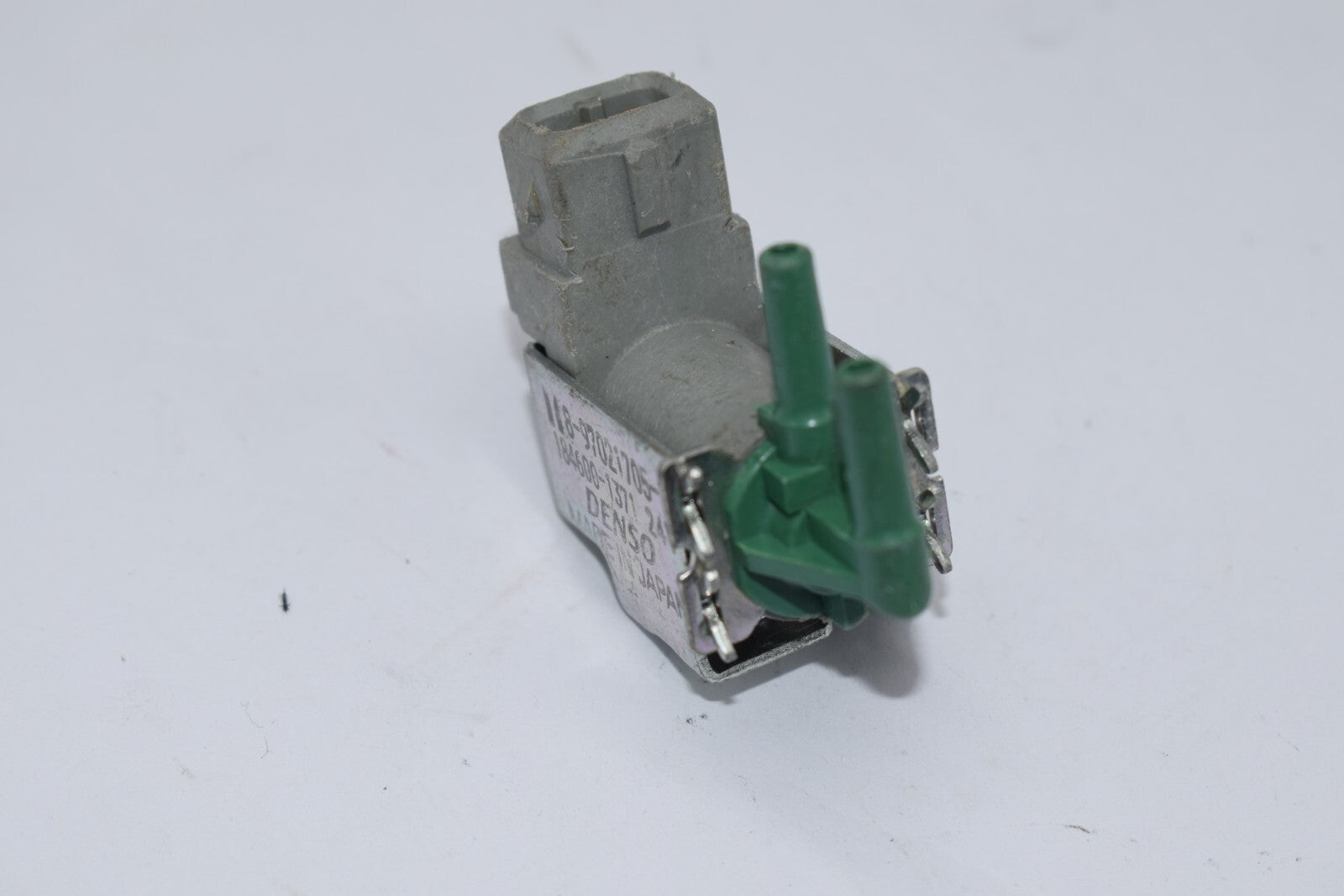 Genuine solenoid vacuum valve 8-97021705-1, suitable for Isuzu 24V, 184600-1371