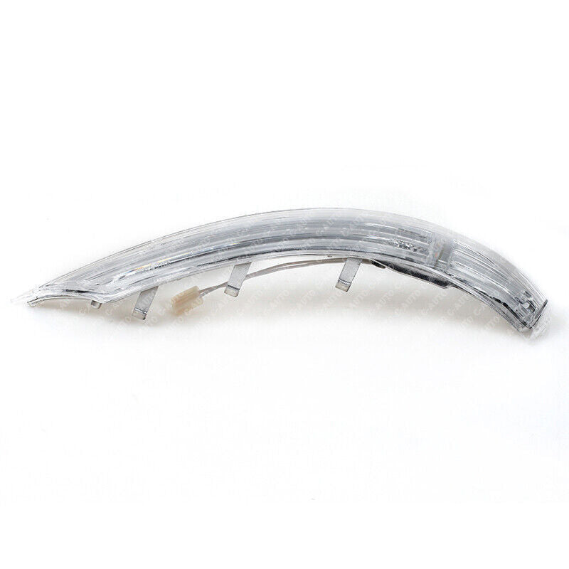 The left rearview mirror turn signal is applicable to for Volkswagen Touareg 2007 - 2011 7L6949101C