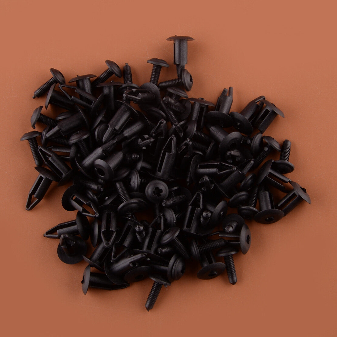 100Pcs Plastic Fastener Retainer Clips Fit  for ford  Falcon AU BA EA Territory SX