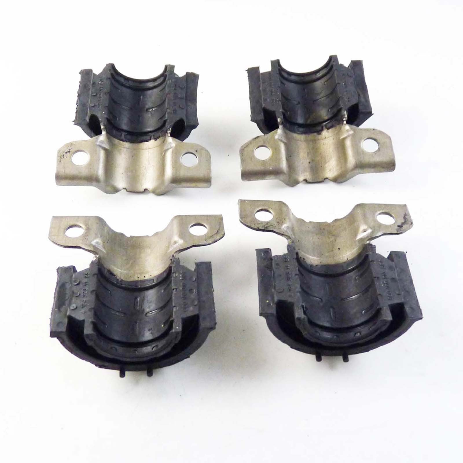 4-piece front Sway bar bushing bracket set for Mercedes-Benz GL550, ML500, ML350 (1643231185) Q