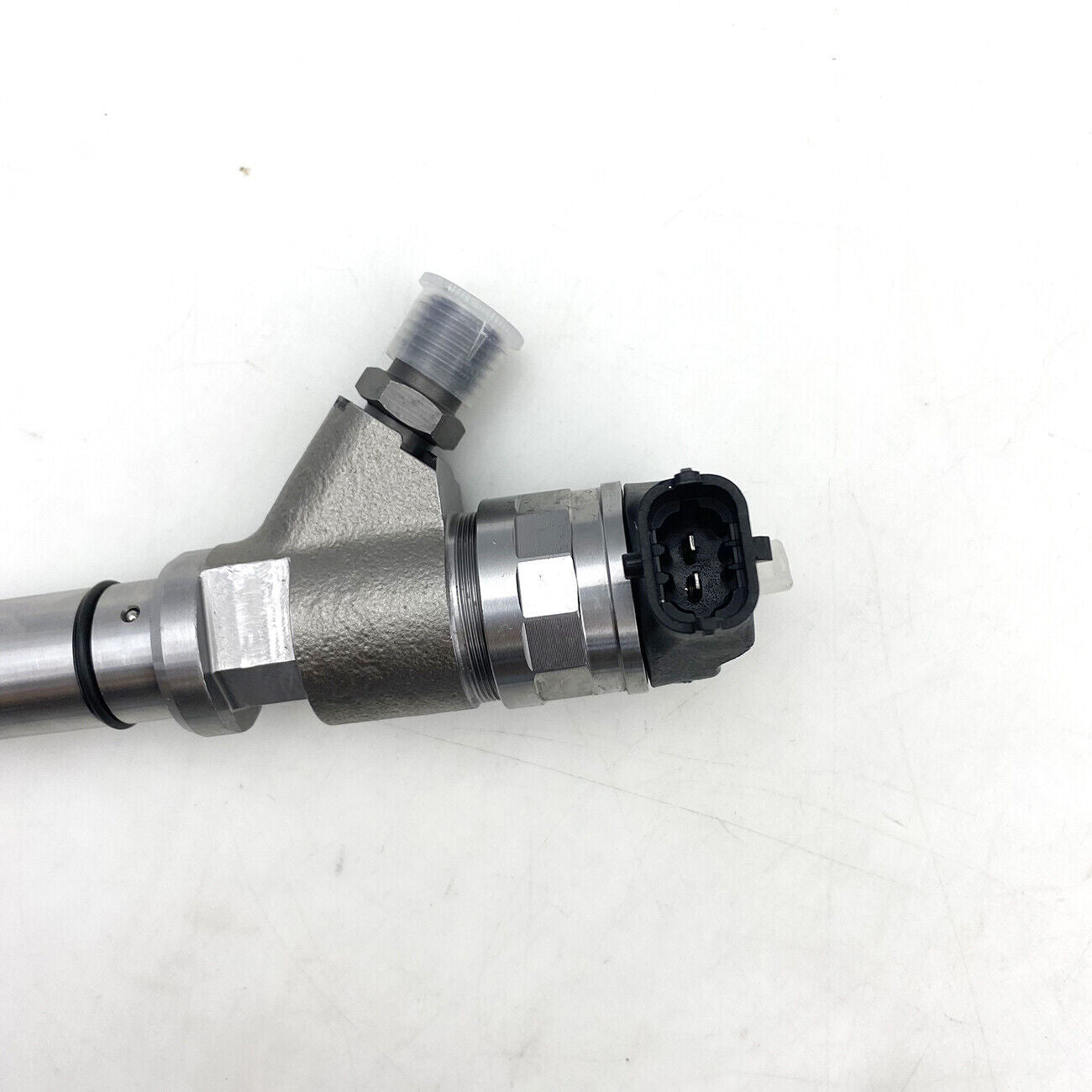 New Fuel Injector 0445120082 for 2007.5-2010 DURAMAX 6.6L Diesel
