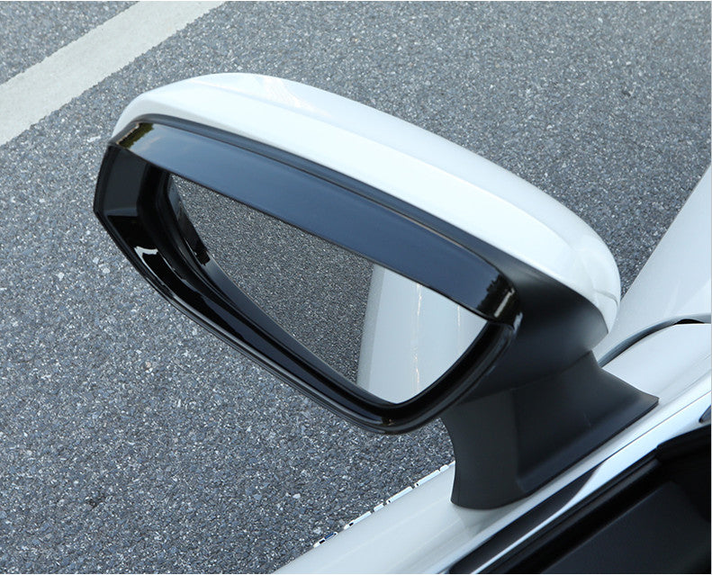Glossy black mirrored rain guards are suitable for the 2018-2023 for Toyota for Camry .