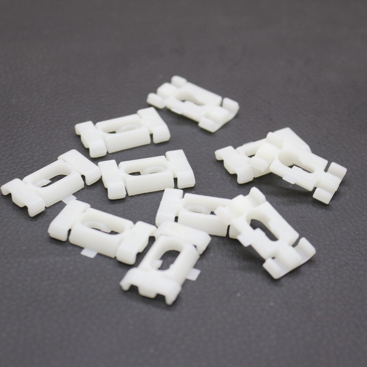 10 Pcs For GM Vinyl Top Roof Molding Trim RETAINING Mounting CLIP 15633873