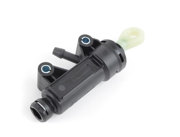 One clutch master cylinder is suitable for E82, E88, E90, F30, F30 325i, and 530i. n