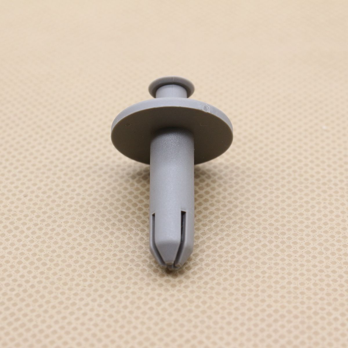 15Pcs for Mazda FD01-68-AC3 Absorber Fastener Push-Type Retainer