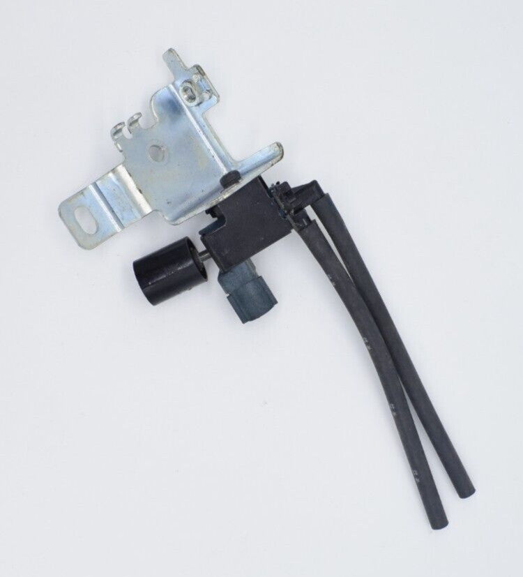 Vacuum Valve Canister Control Solenoid for Toyota for Camry RAV4 3.5L 90910-12088 Q