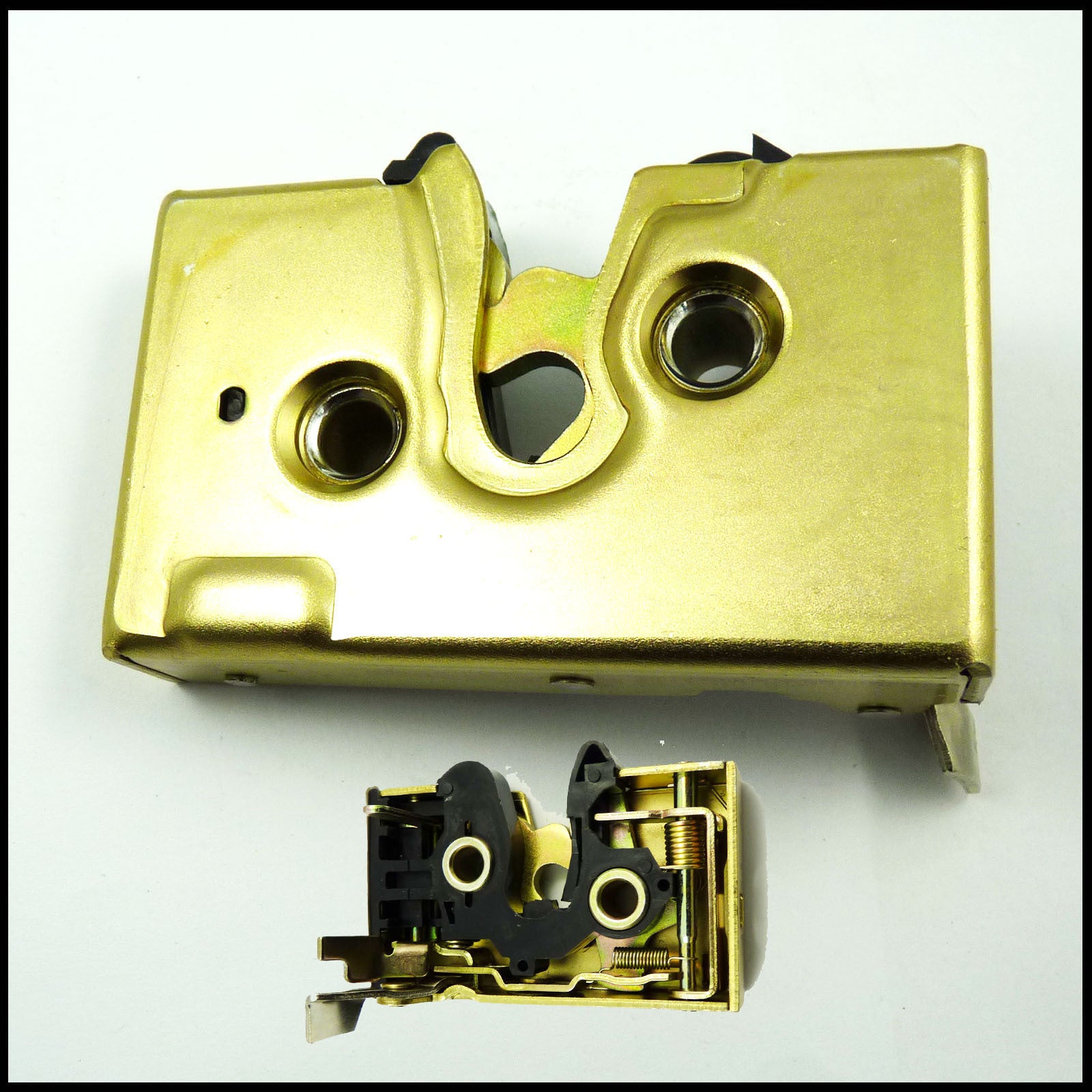 Suitable for for VW Rabbit Convertible for Jetta for Golf Door Lock Box Buckle Front Right New Product - v