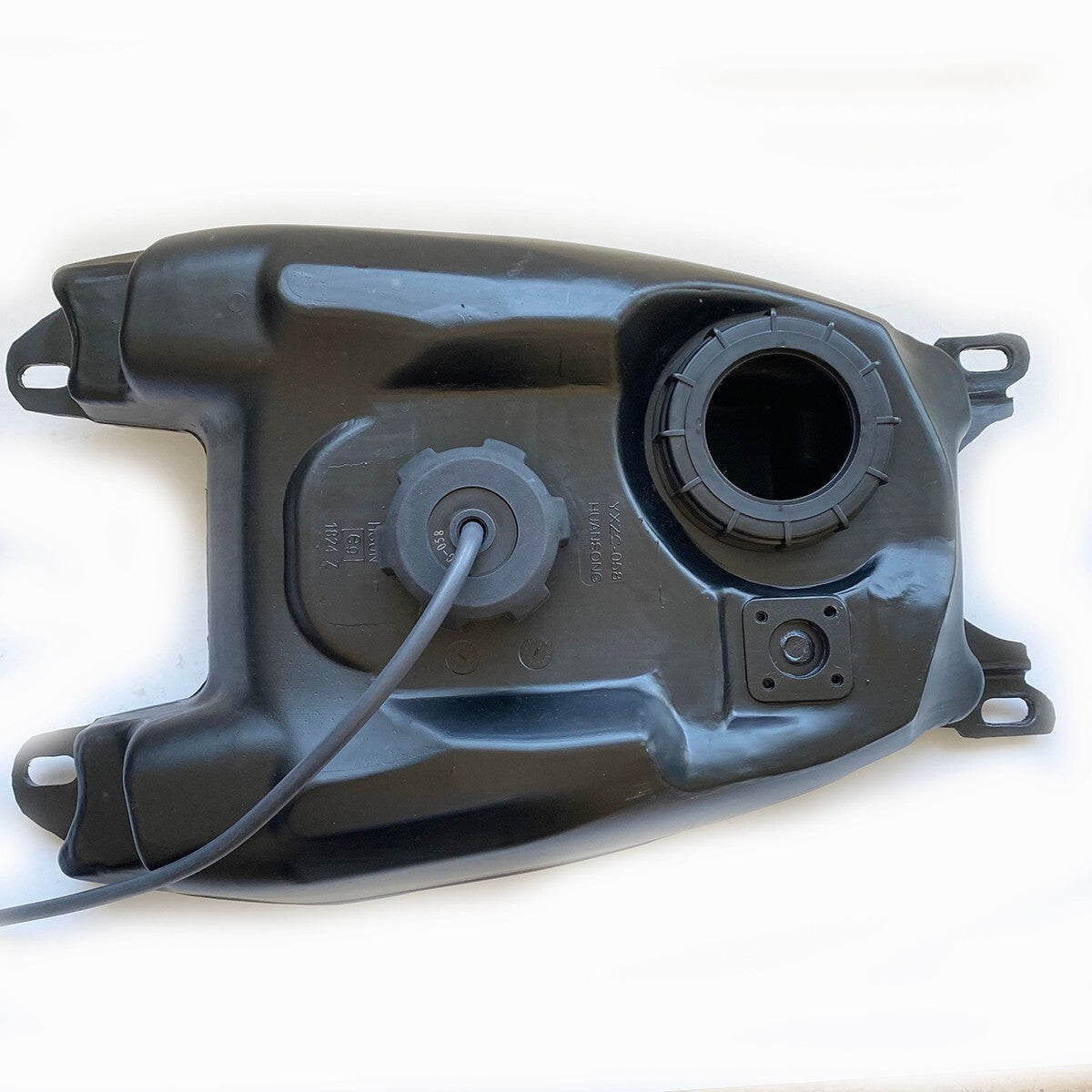 Fuel Tank Assy EFI Engine for HISUN 700CC HS700 ATV-4 ATV 81140-107F-0100