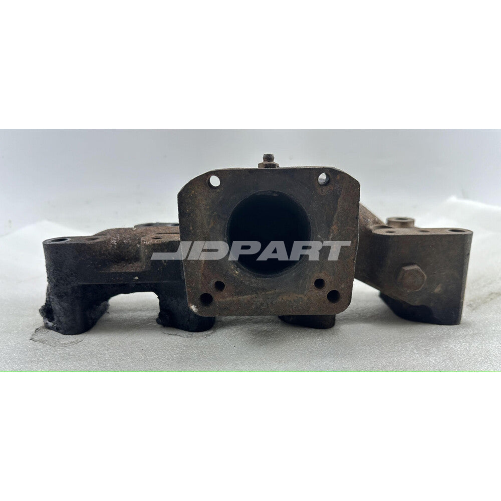 4TN78 exhaust manifold is suitable for engine spare parts.