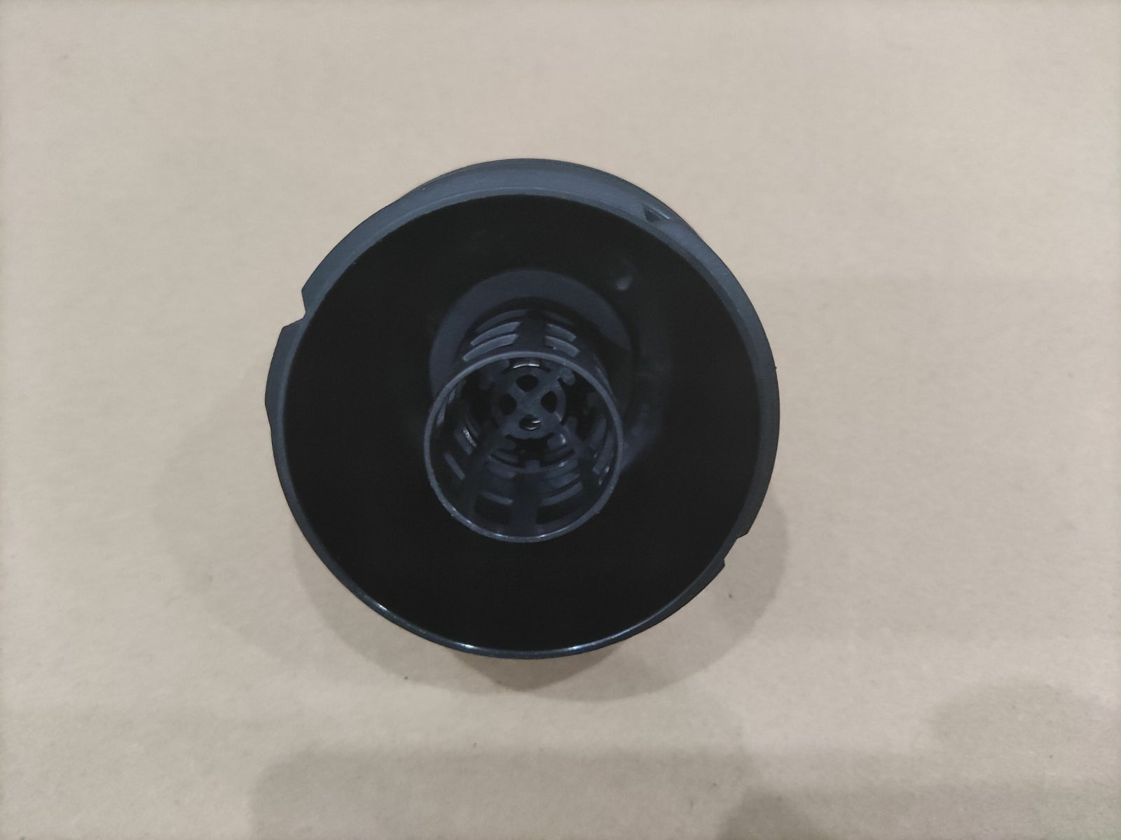 1x Oil Filter Housing Cover Cap  for ford  Ranger 2012- 2.2 3.2 Q