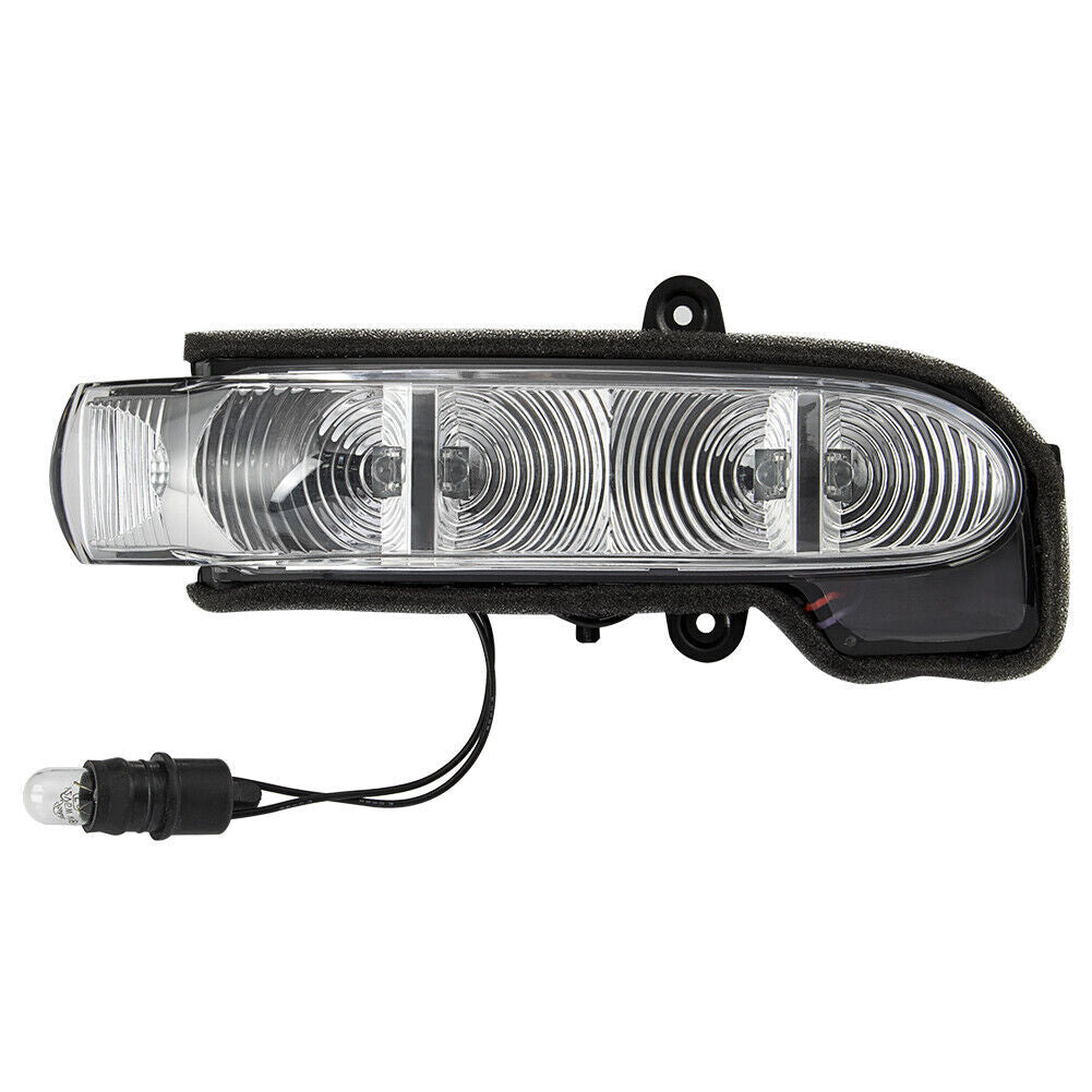 Right turn signal light applicable to E550 E350 2007 2008-09 2038201421- v