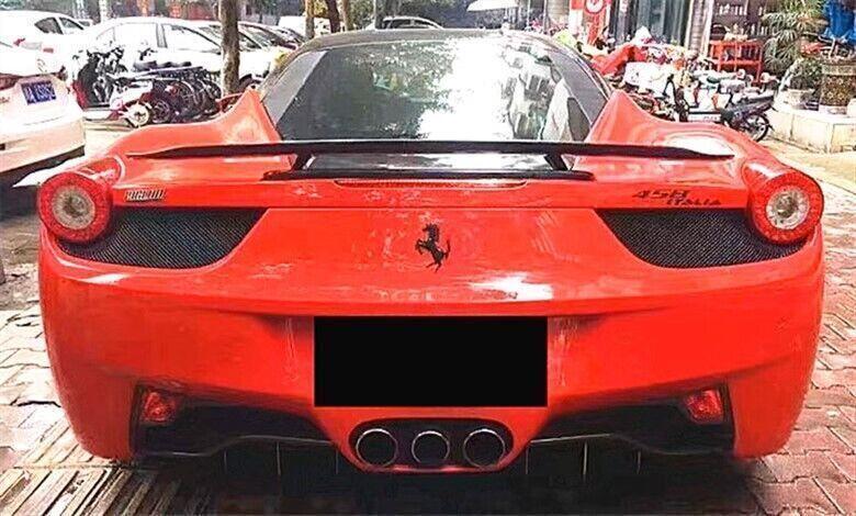 Carbon fiber boiler wings are used in the for Ferrari 458 Italia Spider (2010-2015).