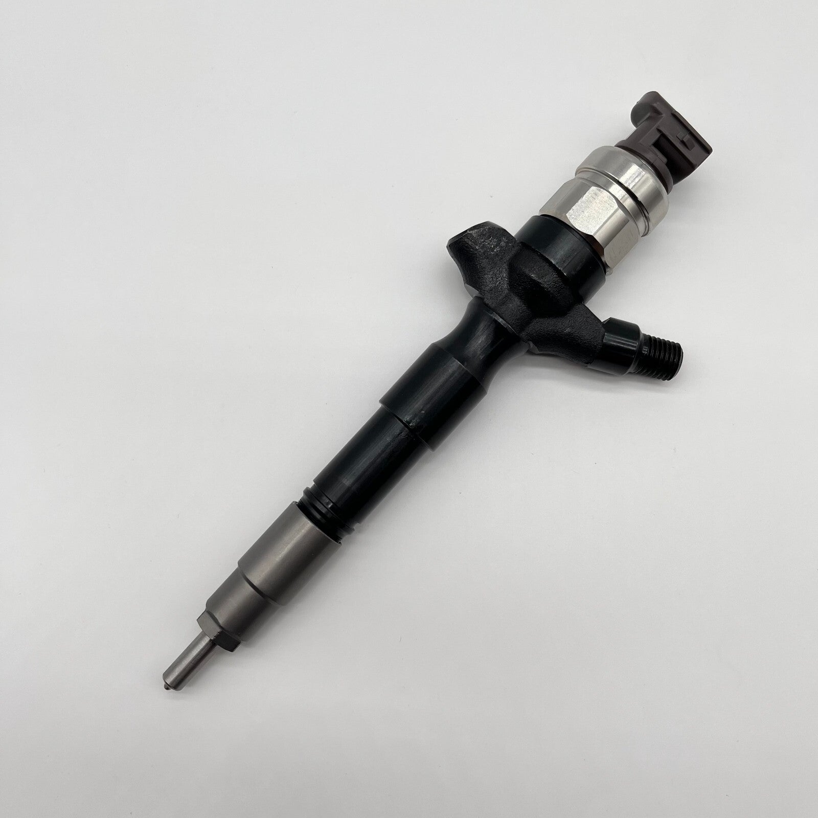 4X 095000-5920 Diesel Fuel Injector 23670-09070 for Toyota Hilux Hiace