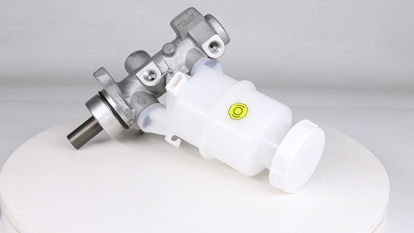 for Mitsubishi Pajero Pinin Montero IO A+ MR370247 Brake Master Cylinder Pump Q