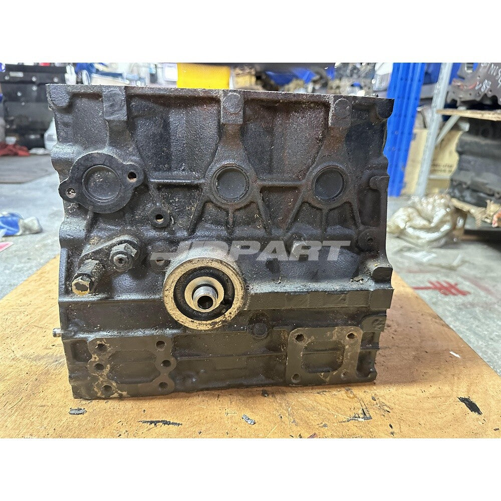 3TNV76 cylinder block is suitable for diesel engine parts.