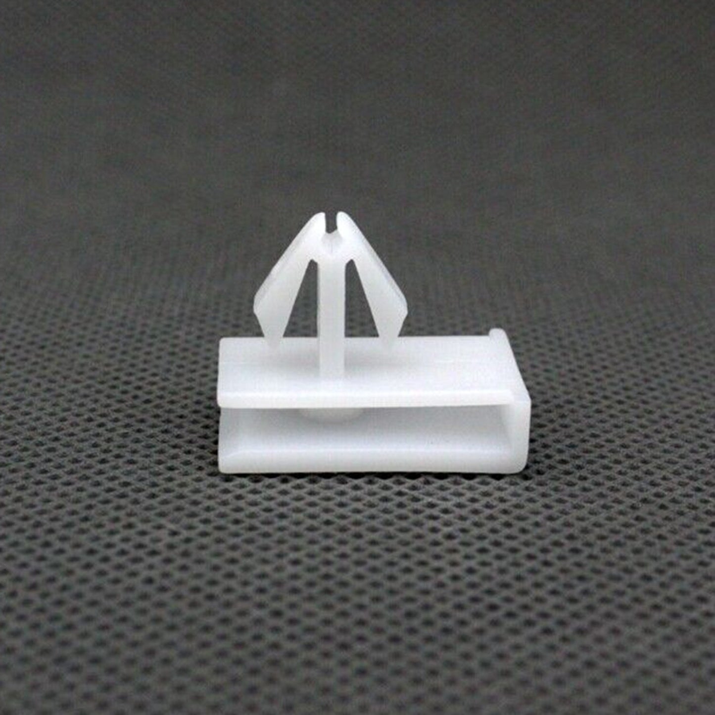 20Pcs Rocker Panel Moulding Clips For 04-08 GM for Chevrolet Malibu 11589176