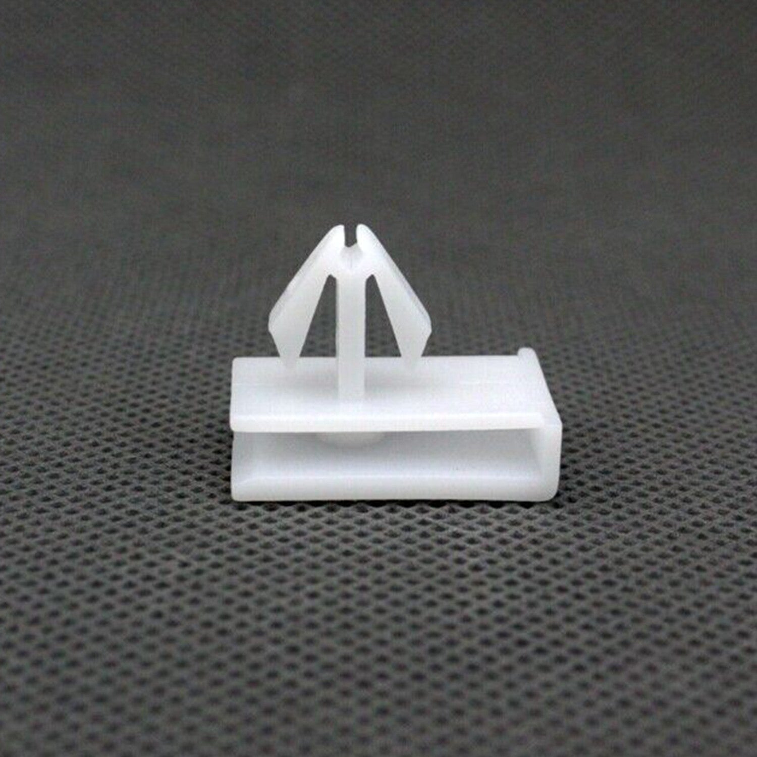 20Pcs Rocker Panel Moulding Clips For 04-08 GM for Chevrolet Malibu 11589176