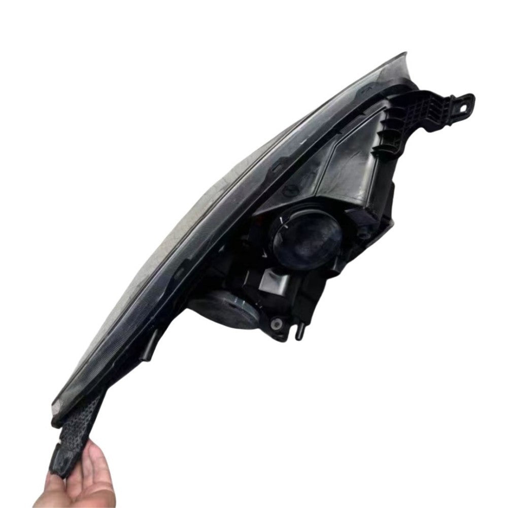 Parts# JD8B13D154 Headlight R 1pack Q