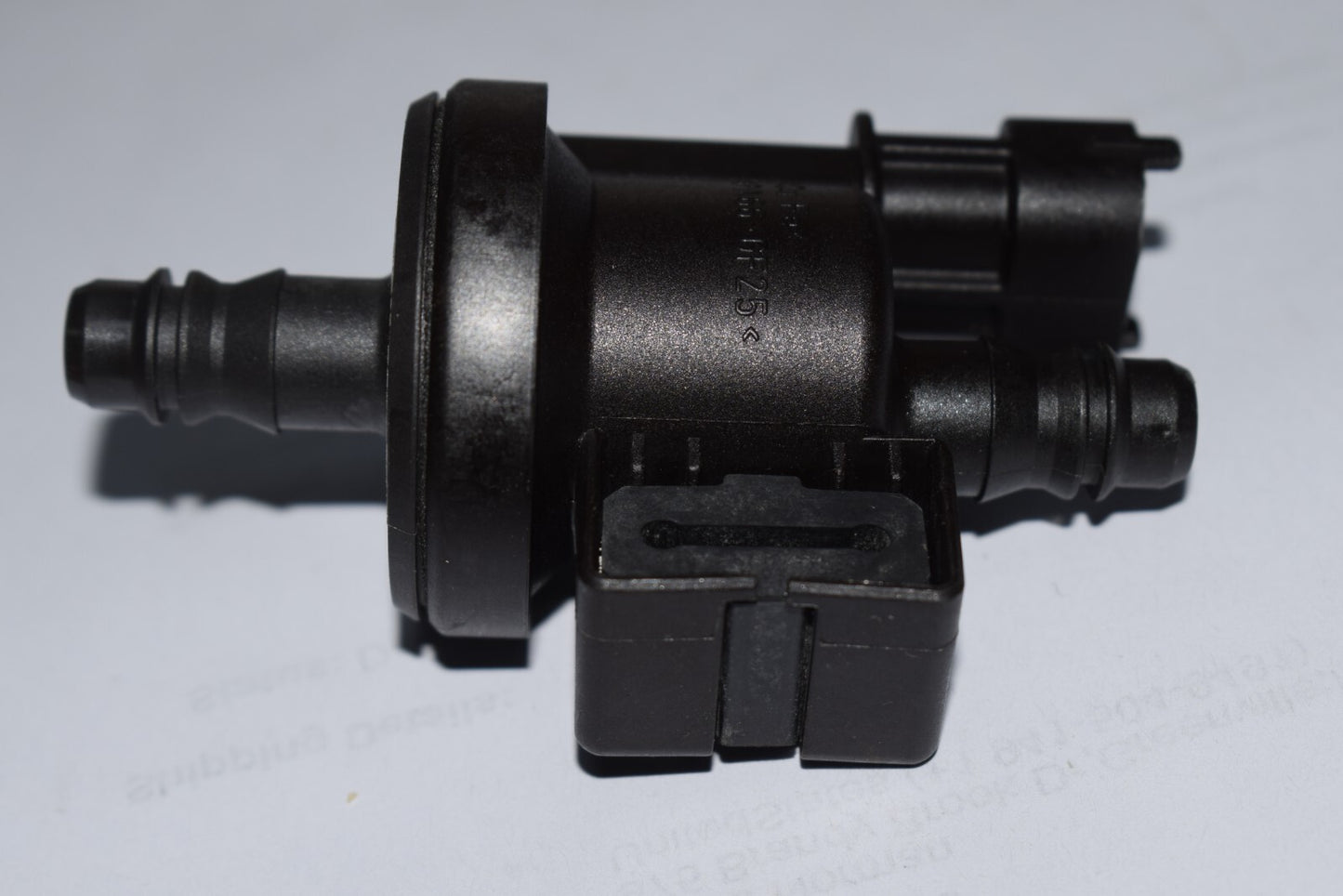 Suitable for Volvo tank purification solenoid valve 0280142553 31657978 - n