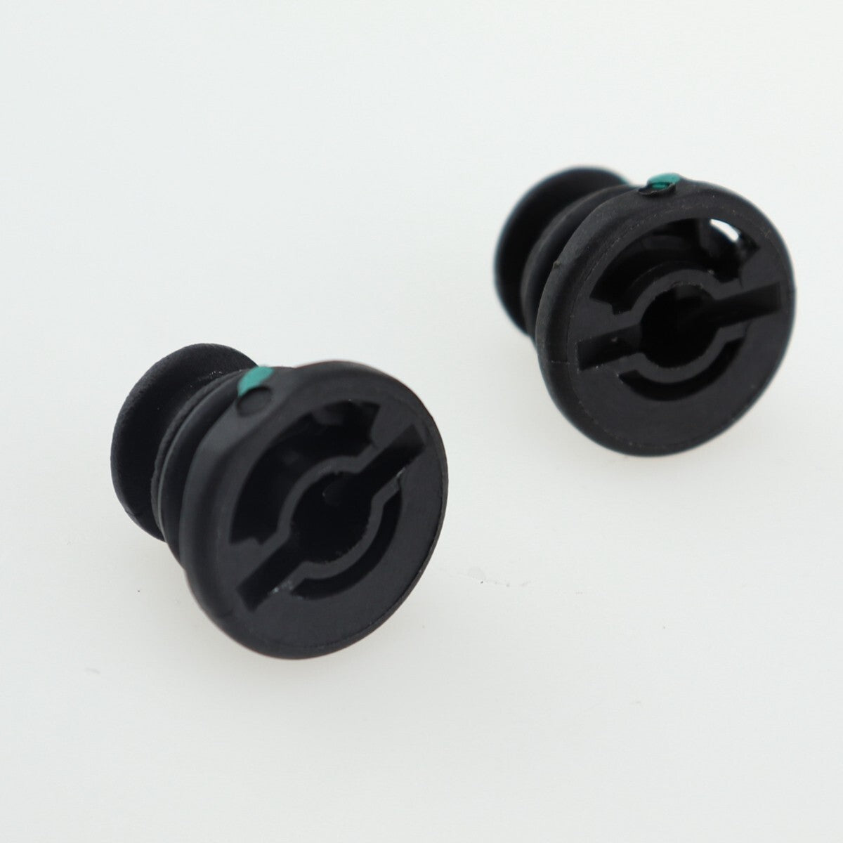 2-pack of new plastic drain plugs for 2015-2018 for Volkswagen for Golf GTI (06L103801)