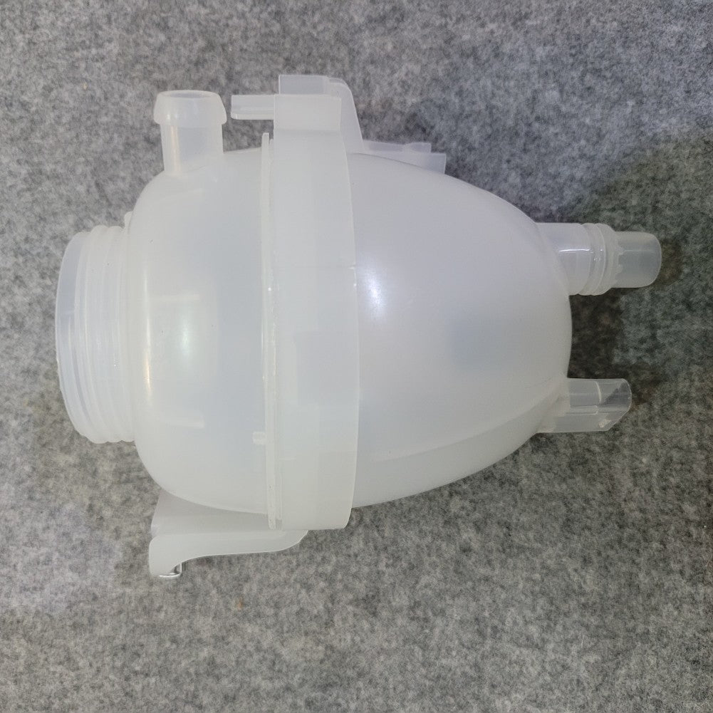Extended coolant reservoir for Mercedes C W205 2015 - 2021