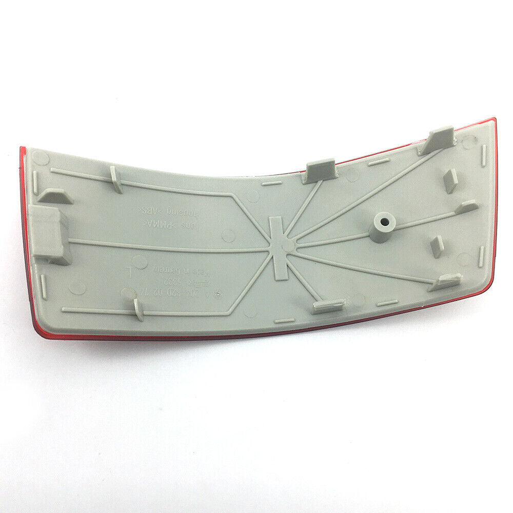 The left rear bumper reflector is suitable for GLK250, GLK300, and GLK350 models from 2010 to 2014. n