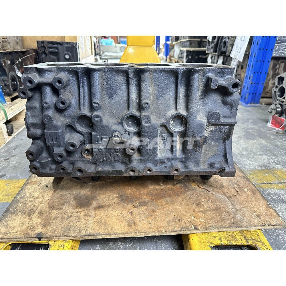 4FB1 cylinder block is suitable for Isuzu excavator engine parts.