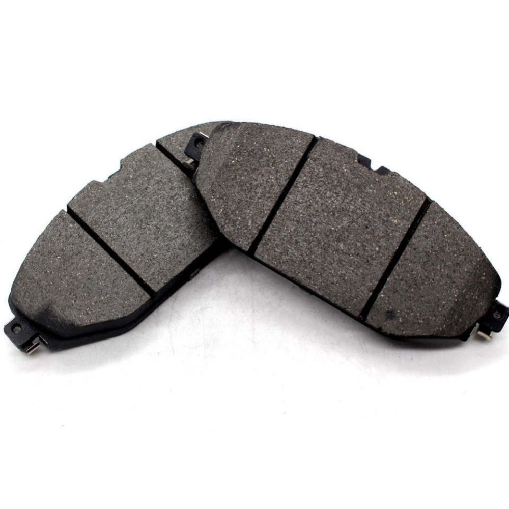 The front of the brake pads is suitable for Mercedes A0084202820 0084202820 Q