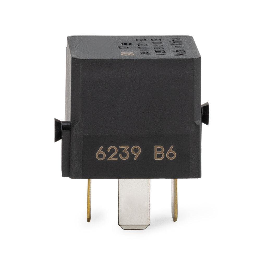 Fuel pump relay suitable for Mercedes -AMG E300, for Porsche 928 C230 CL500, for Saab A0009828023