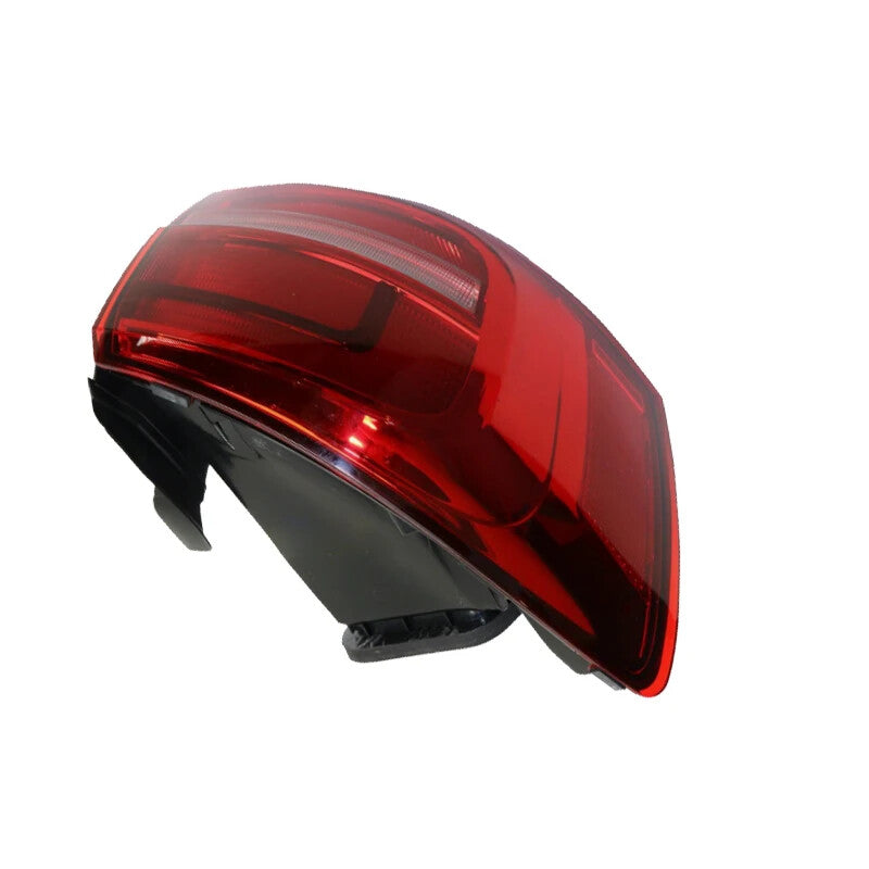 The right outer taillight is suitable for the 2015-2018 for Volkswagen for Jetta Taillamp rear brake light.