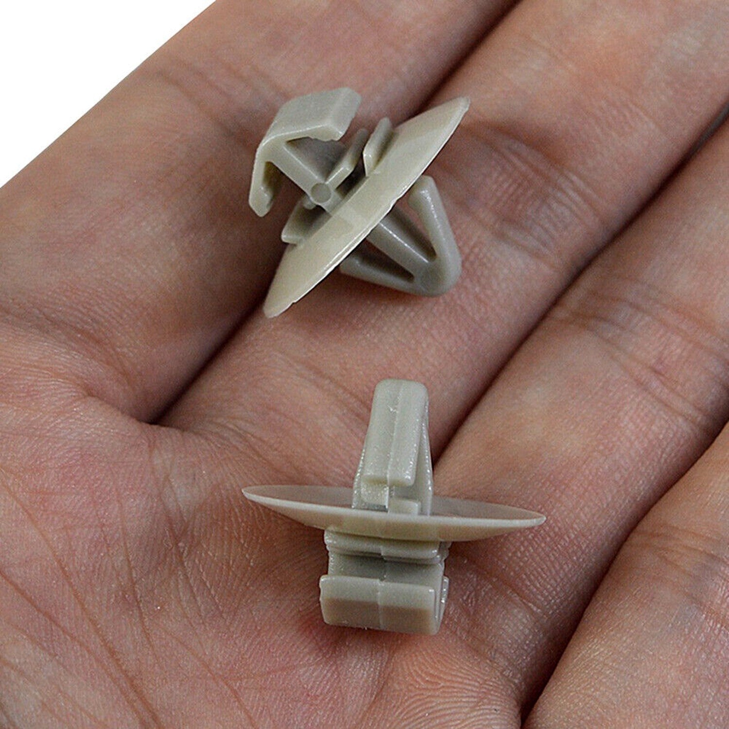 30 Door Trim Clips Side Moulding Fastener Retainer for Opel for Renault for Iveco