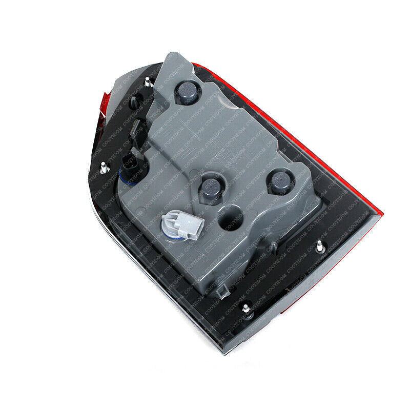 One-piece left rear taillight signal light for 2014 and 2015 for Jeep Grand Cherokee.