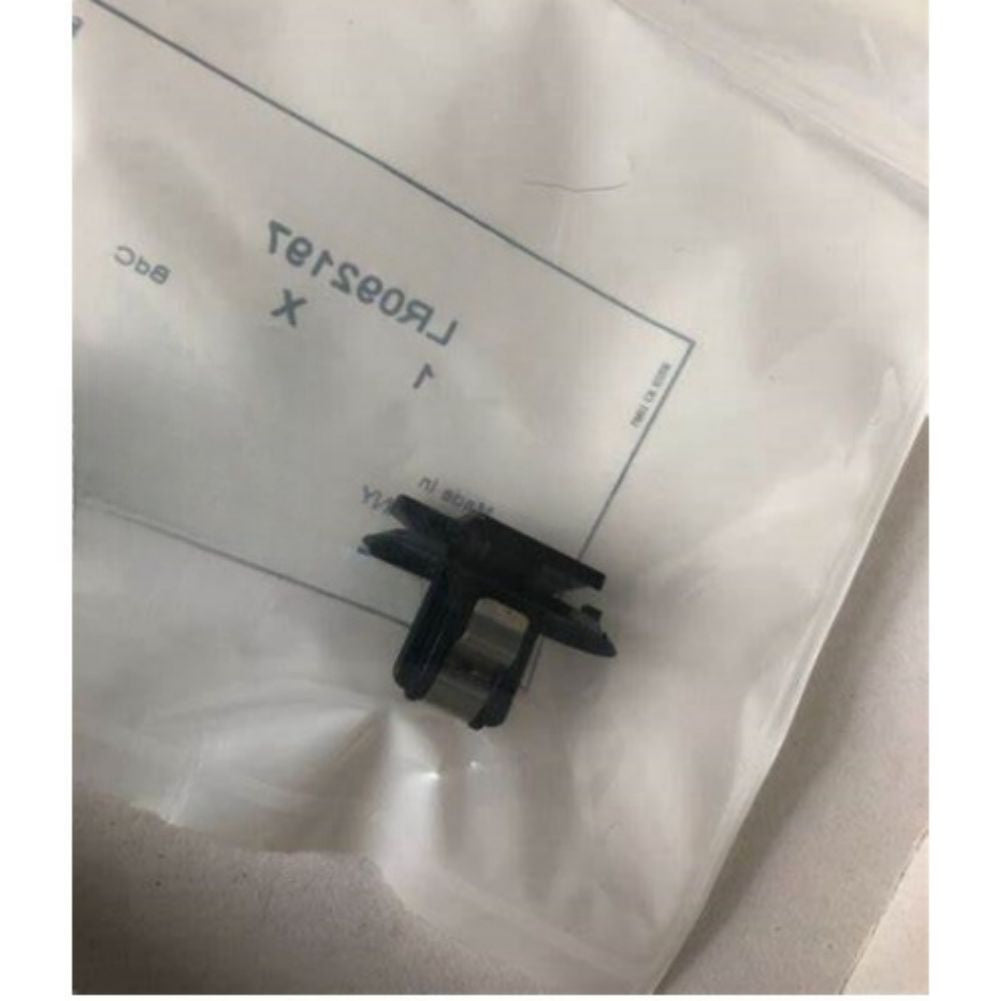LR092197 Body A-Pillar Trim Clip for Land Rover LR 19-22