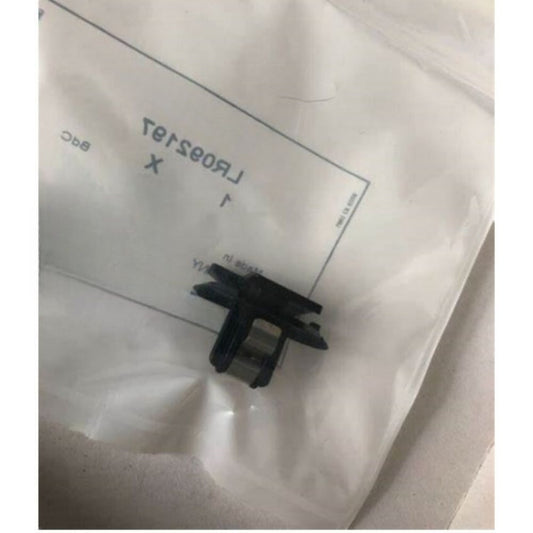 LR092197 Body A-Pillar Trim Clip for Land Rover LR 19-22