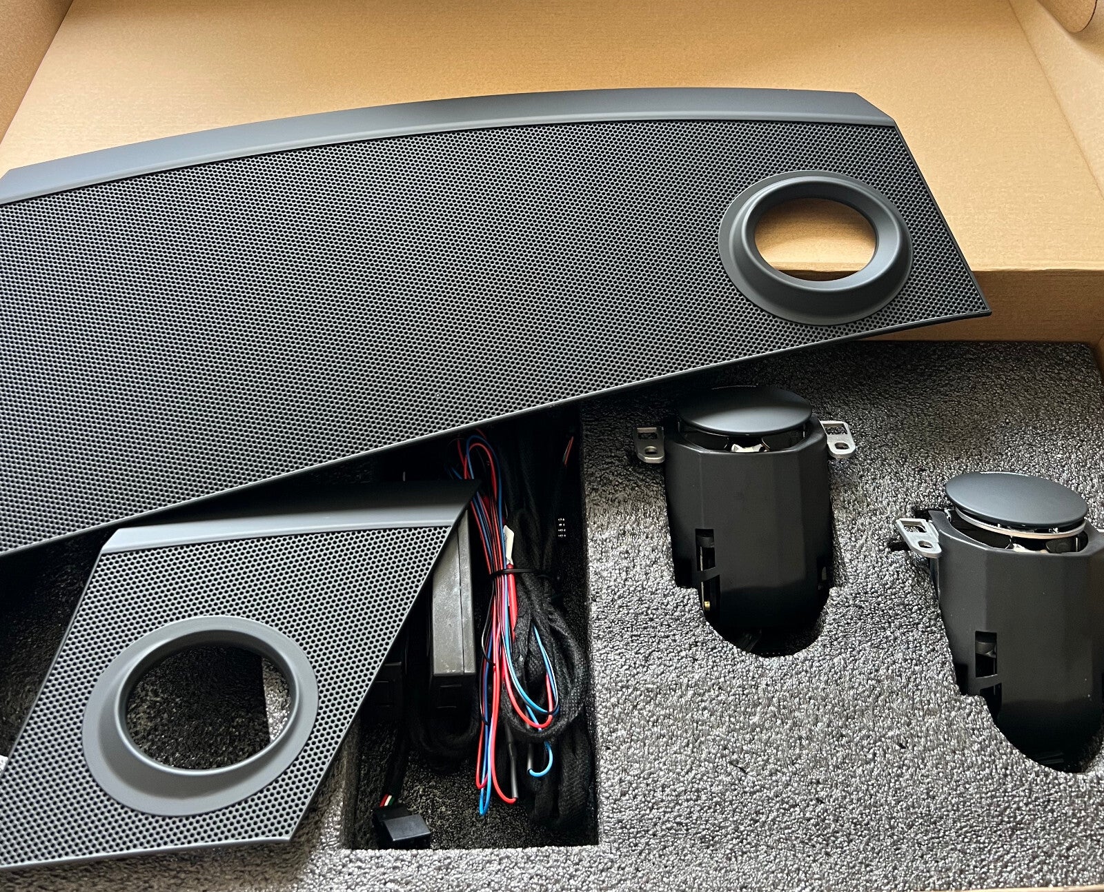 2x 32 color Illuminated front 3D tweeters speakers for Audi A6 c7 c8 2012-2020 v