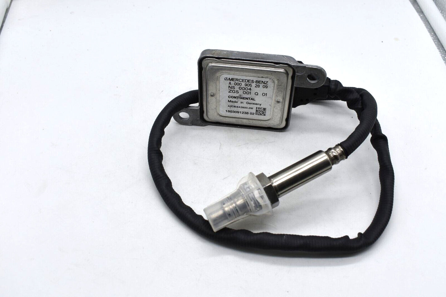 NOX Sensor Nitrogen Oxide for Mercedes-Benz A0009052809 Q